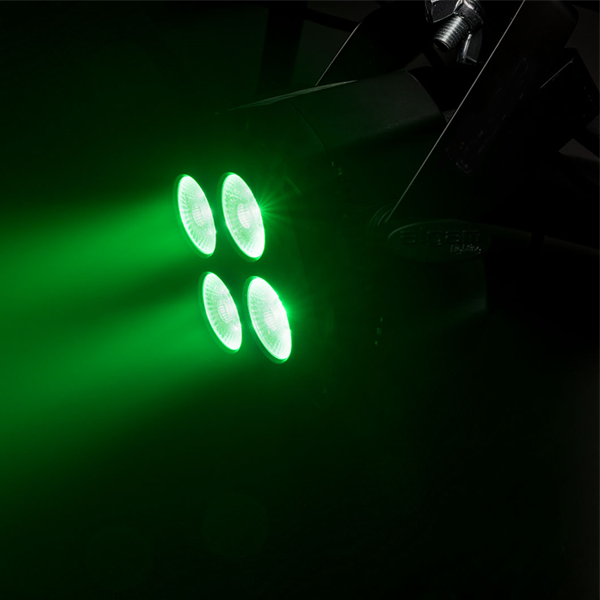 Quad - Par LED 4x 6W 4-en-1 compact, télécommande